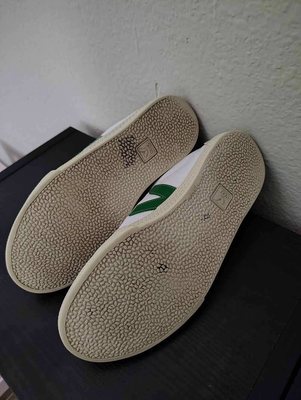 Veja Volley Canvas White/ Emeraude Low Top Sneakers - Picture 13 of 14